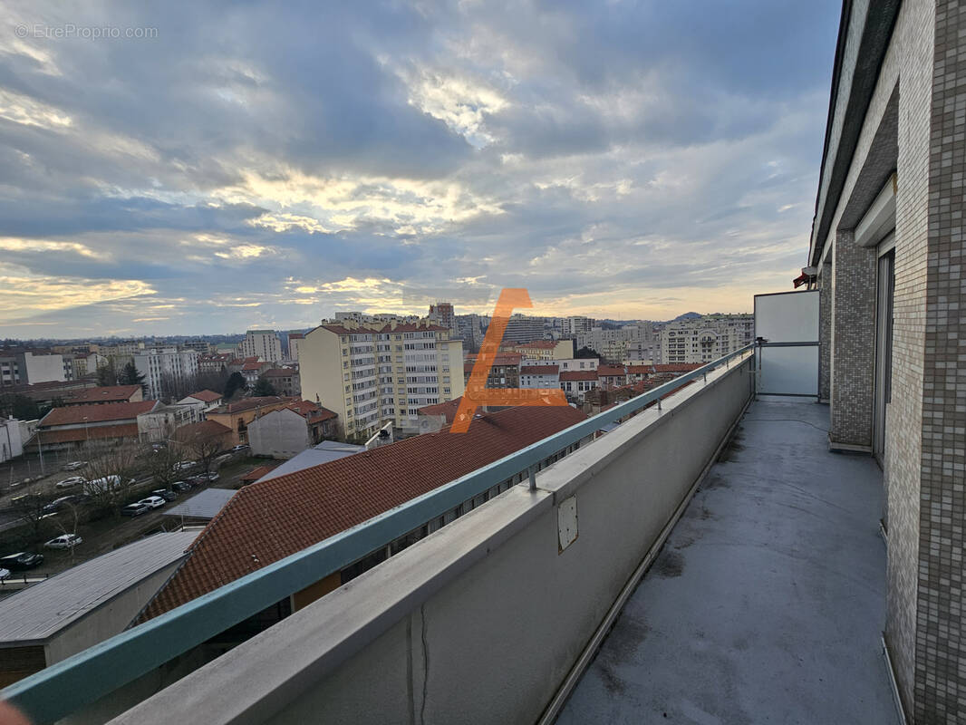Appartement à SAINT-ETIENNE
