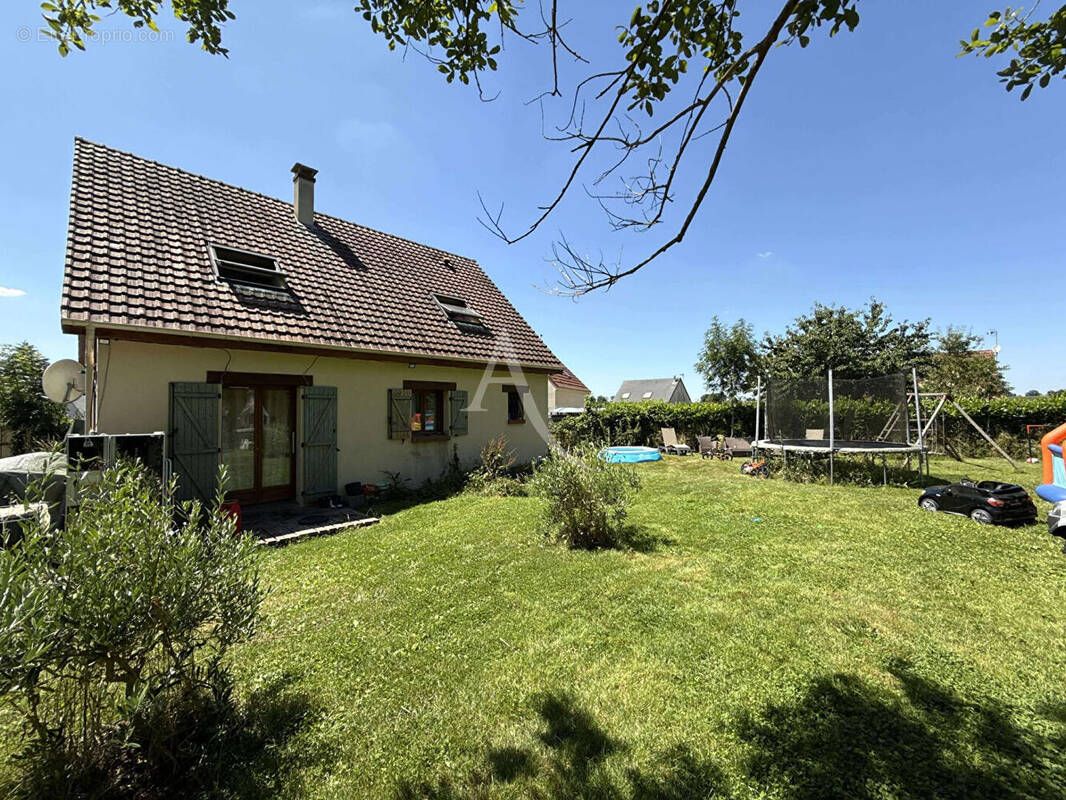 Maison à ETREPAGNY
