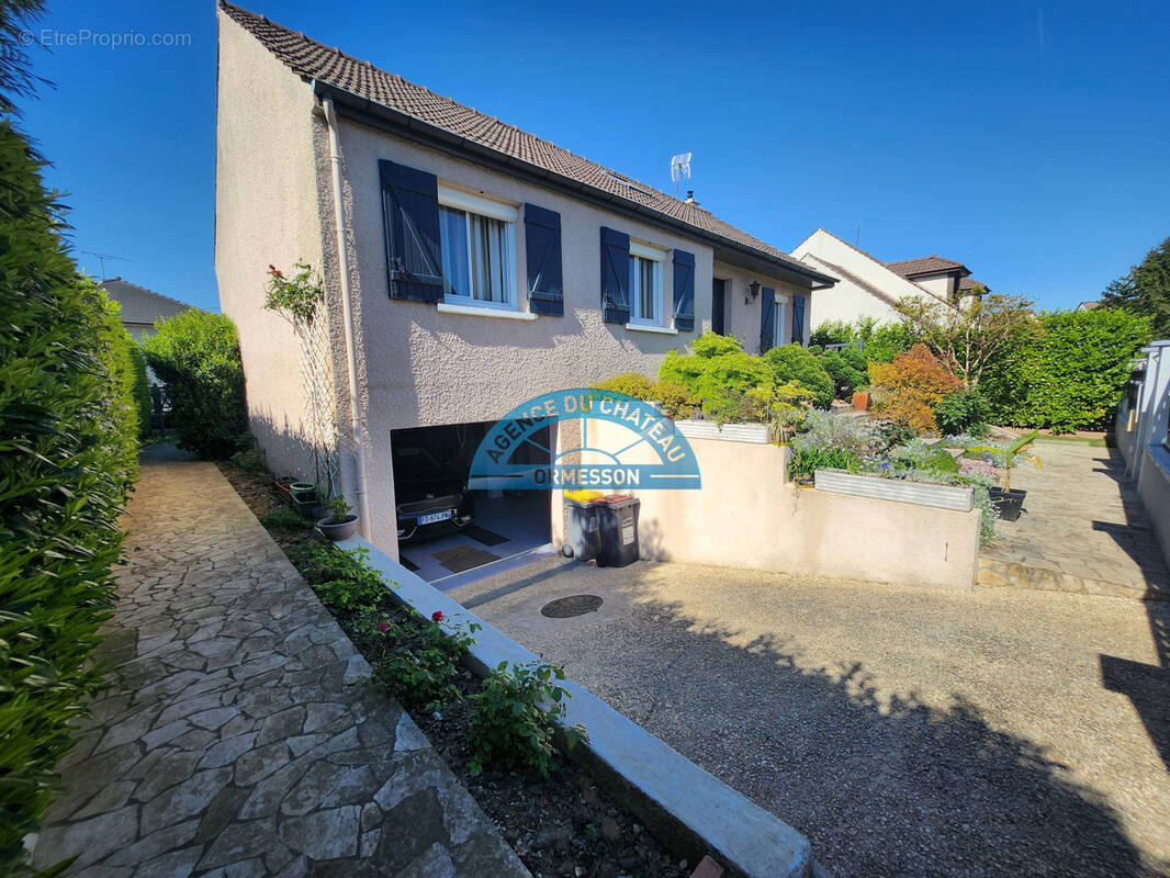Maison à ORMESSON-SUR-MARNE