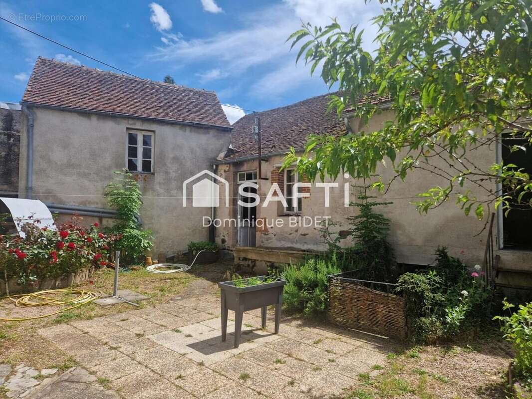 Photo 4 - Maison à LOUROUX-DE-BOUBLE