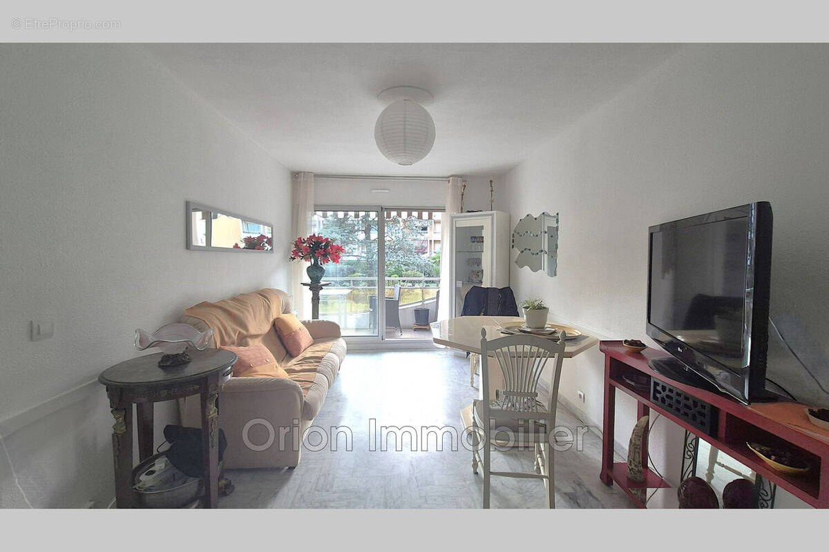 Appartement à MANDELIEU-LA-NAPOULE