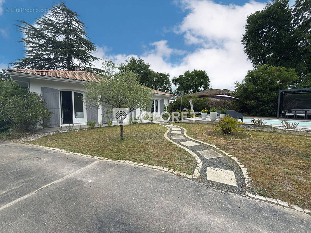 Maison à MARTIGNAS-SUR-JALLE