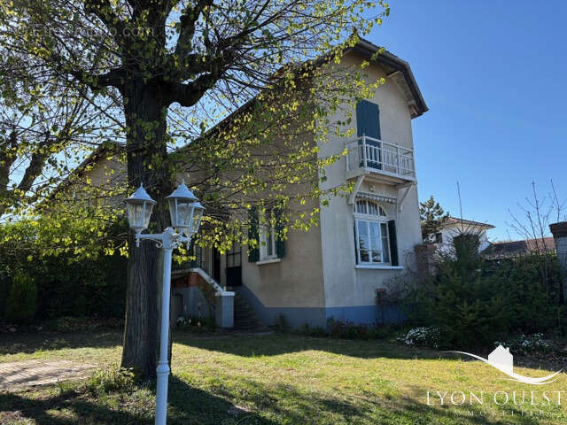 Maison à CHARBONNIERES-LES-BAINS