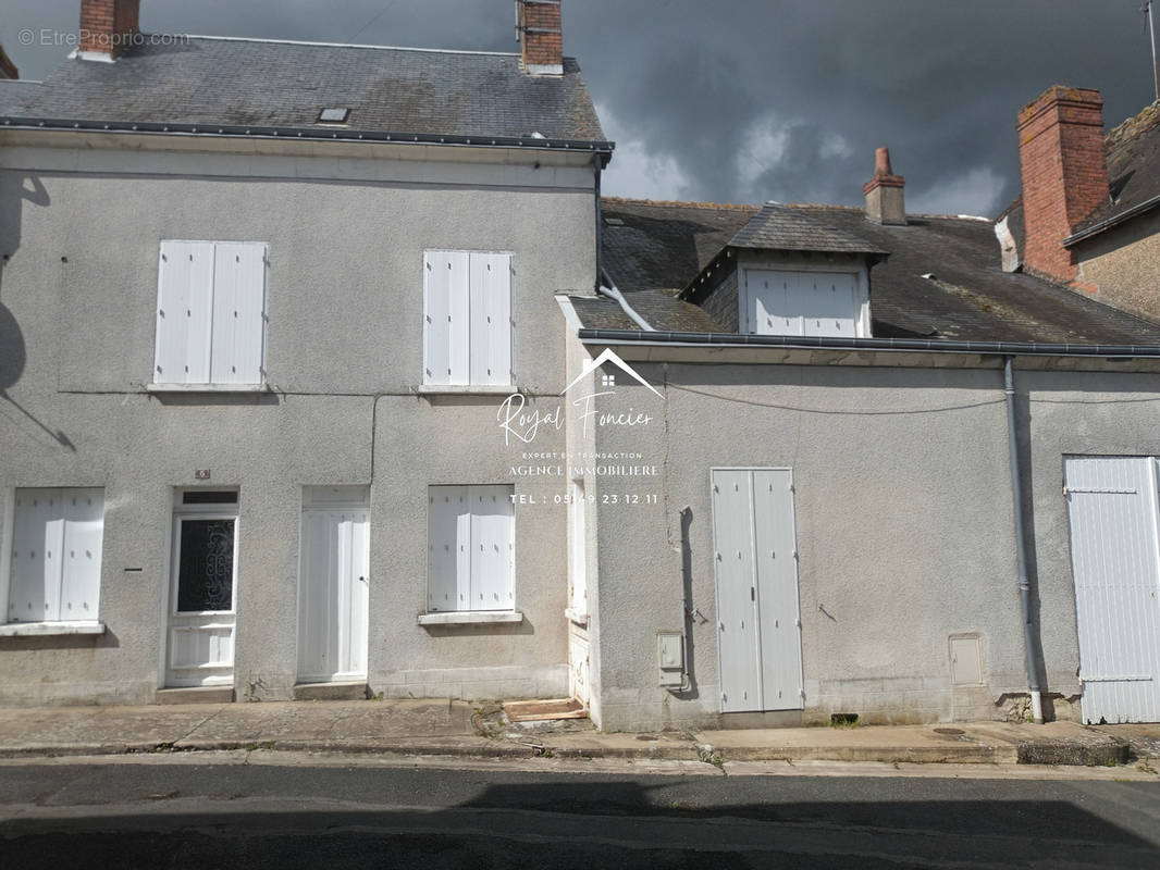 Maison à SAINTE-MAURE-DE-TOURAINE