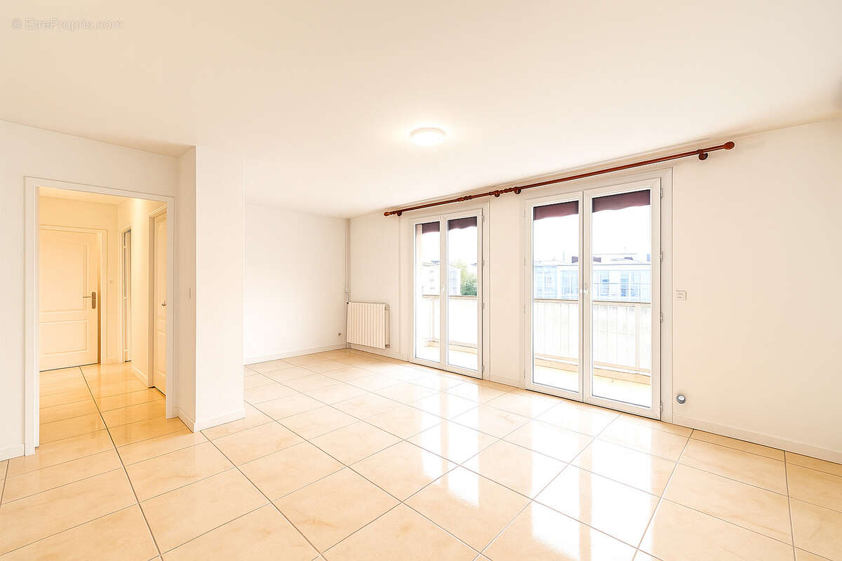 Appartement à LA VALETTE-DU-VAR