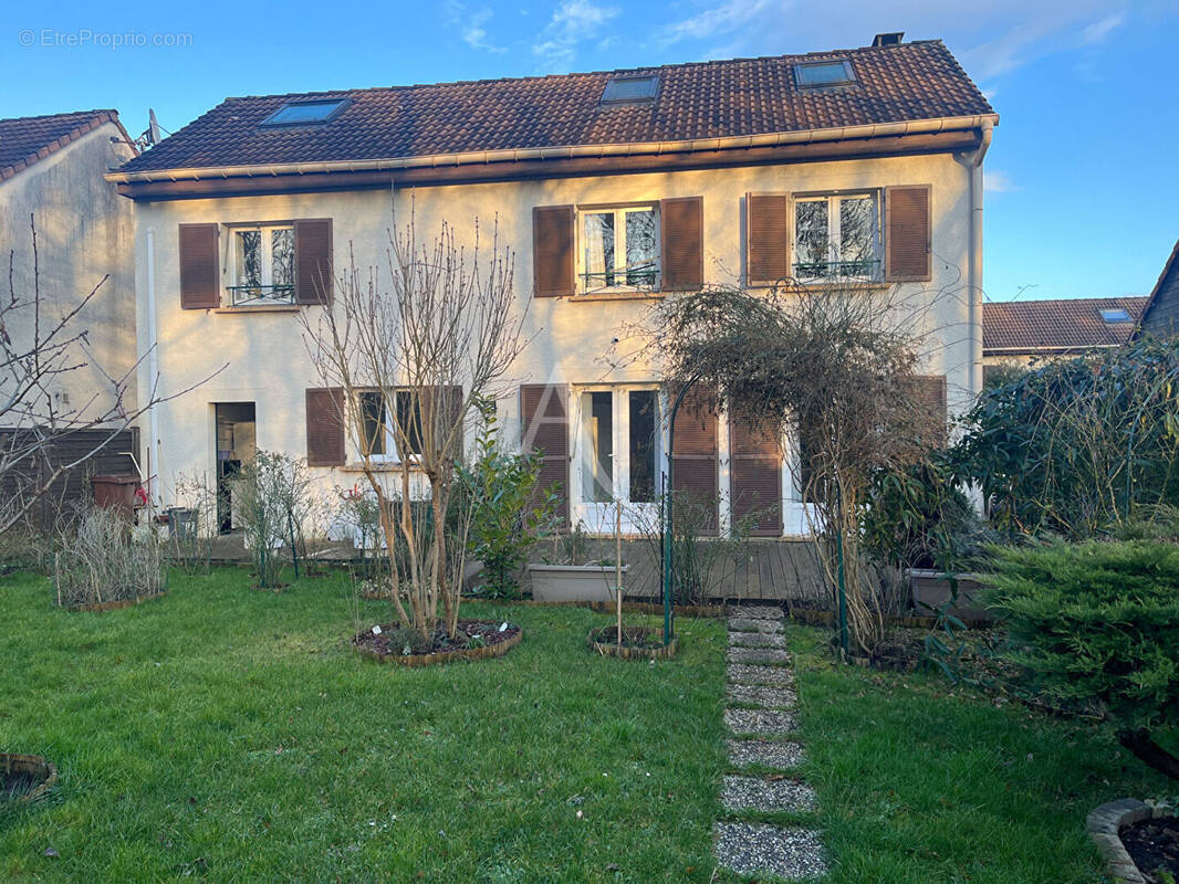 Maison à CERGY