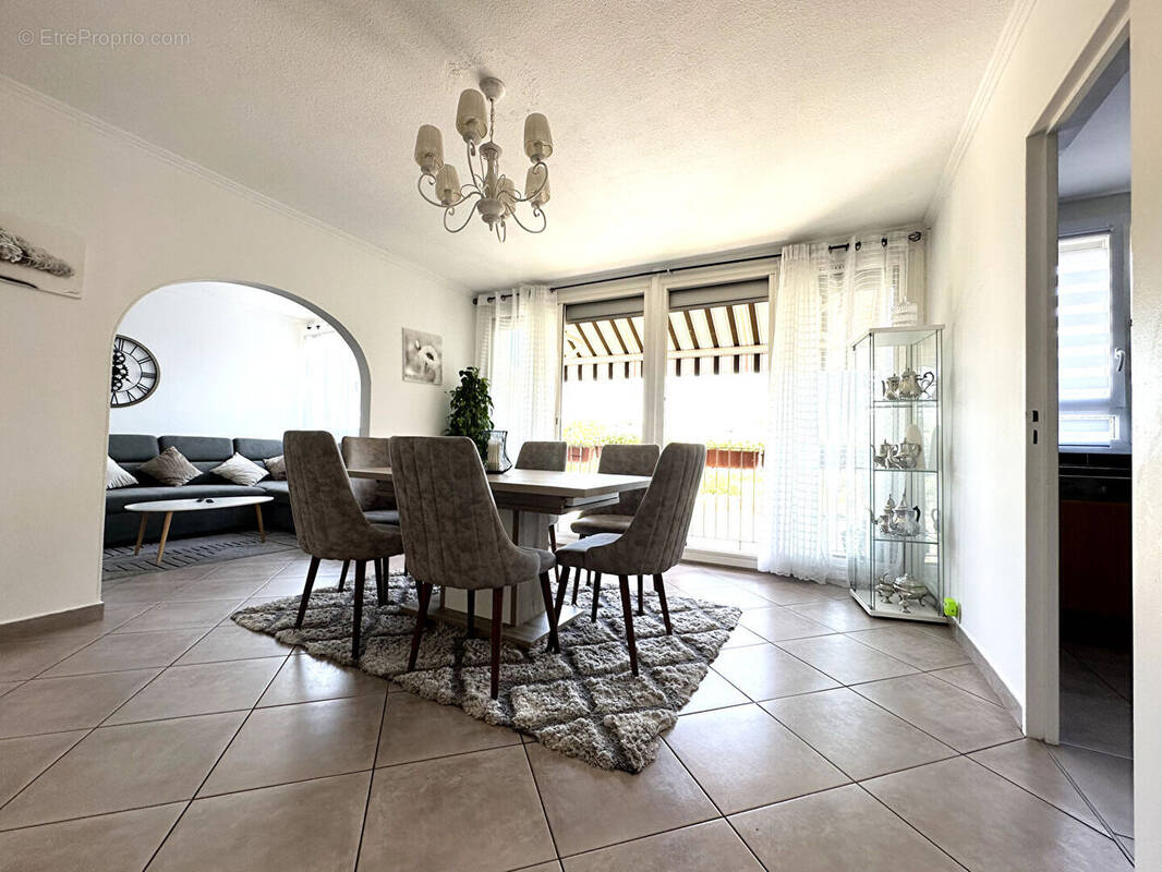 Appartement à BRON