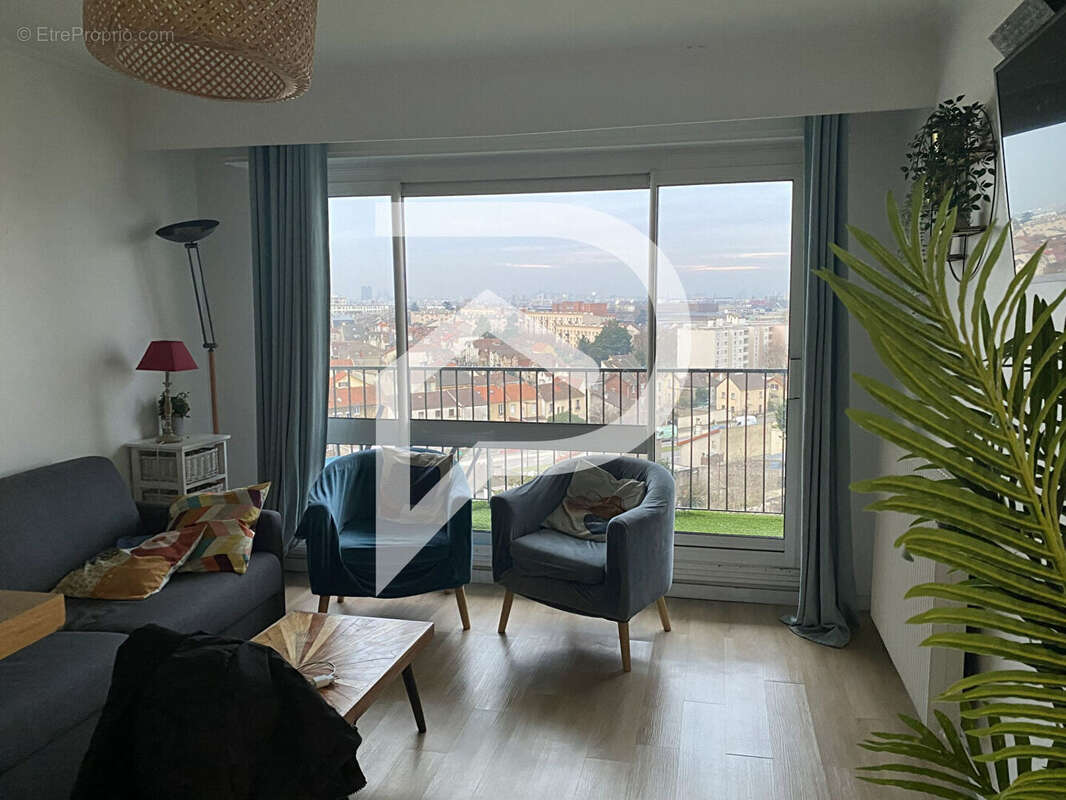 Appartement à LE BOURGET