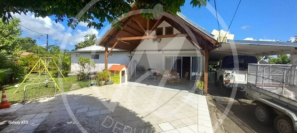 Maison à PETIT-BOURG