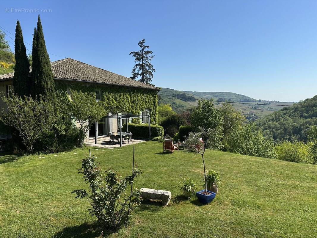 Maison à BEAUJEU
