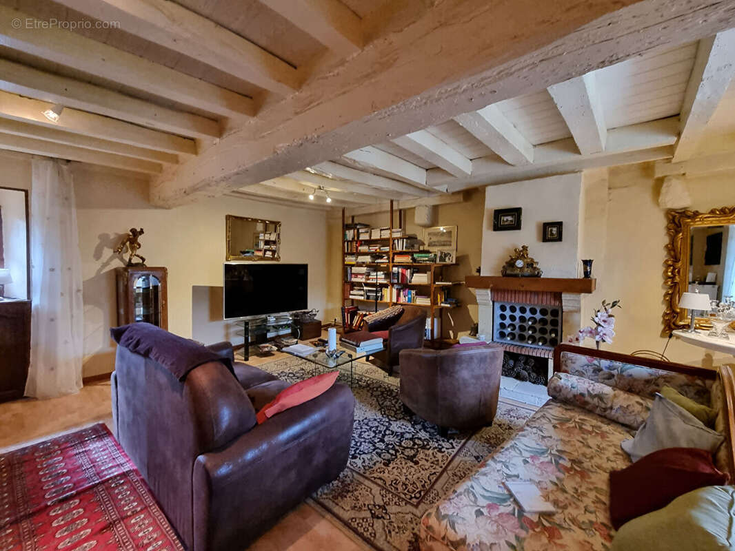 Maison à CHAILLAC
