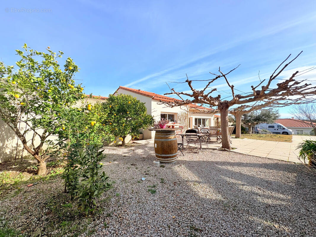 Maison à FOURQUES