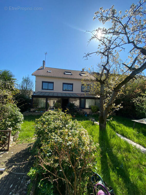 Maison à COURTRY