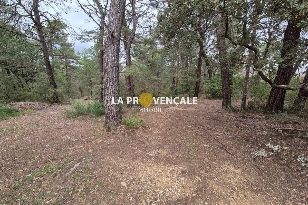Terrain à NANS-LES-PINS