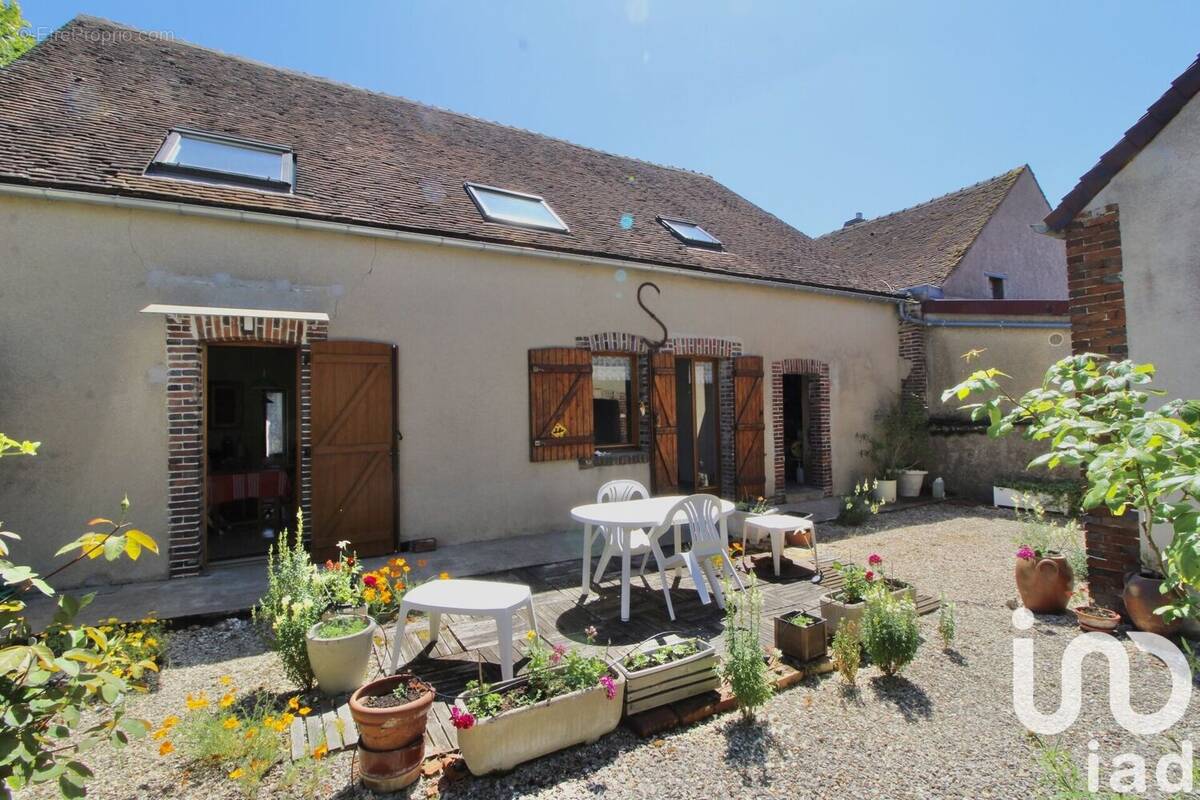 Photo 1 - Maison à VILLENEUVE-SUR-YONNE
