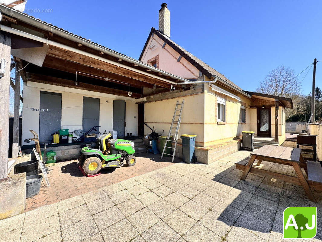 Maison à BU