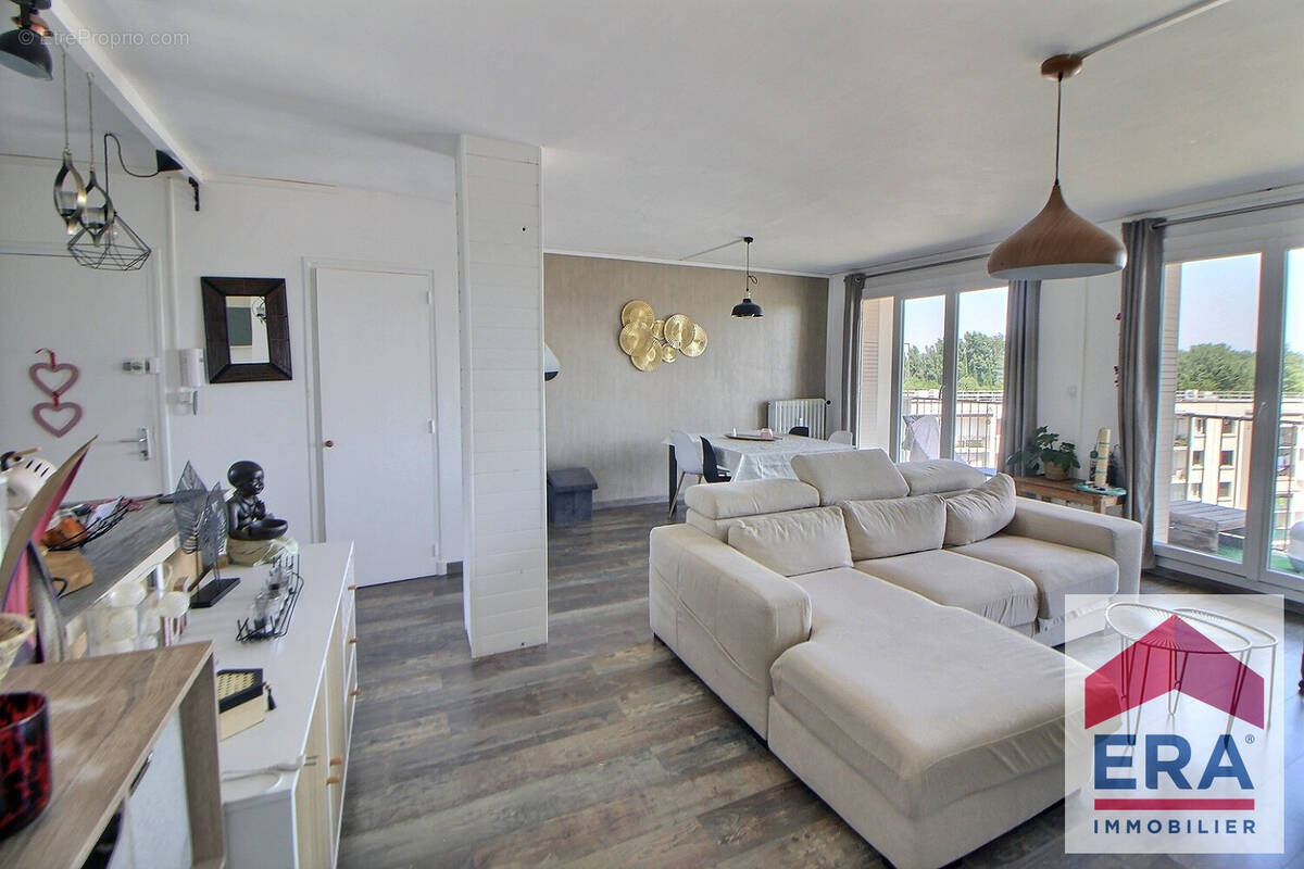 Appartement à BOURG-SAINT-ANDEOL