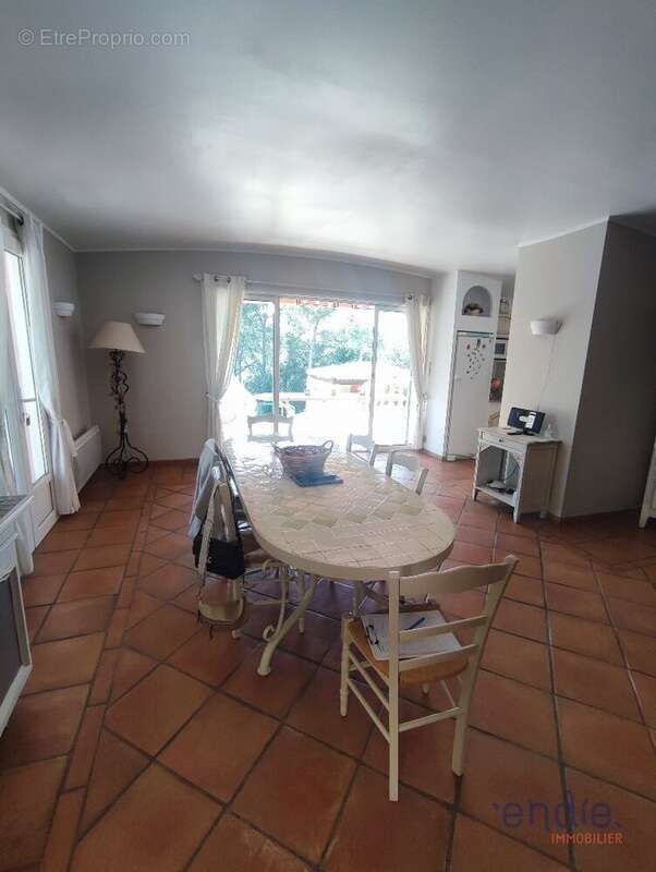 Maison à LORGUES