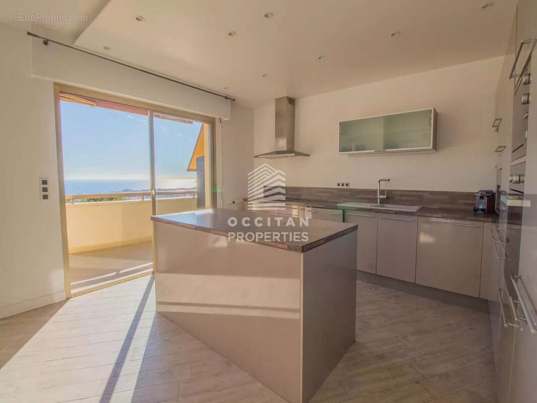Appartement à LE CANNET