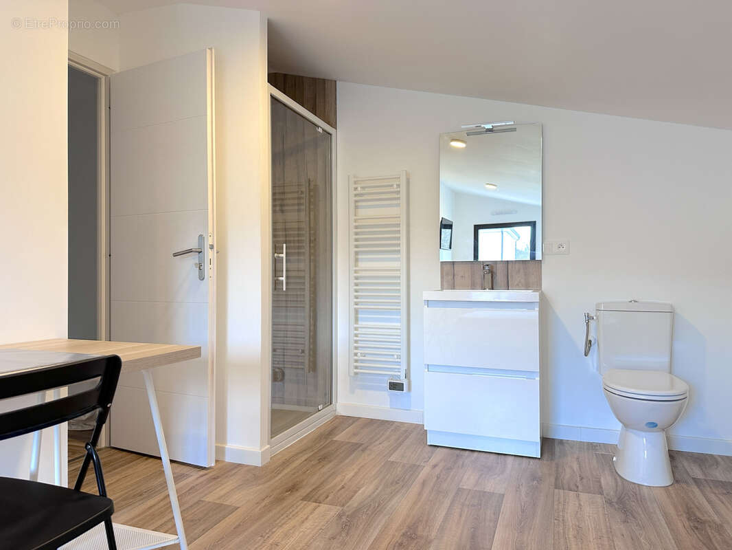 Appartement à MIGNALOUX-BEAUVOIR