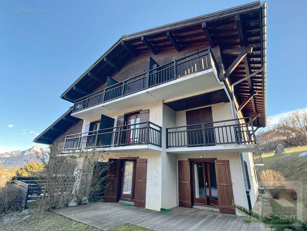 Appartement à DEMI-QUARTIER