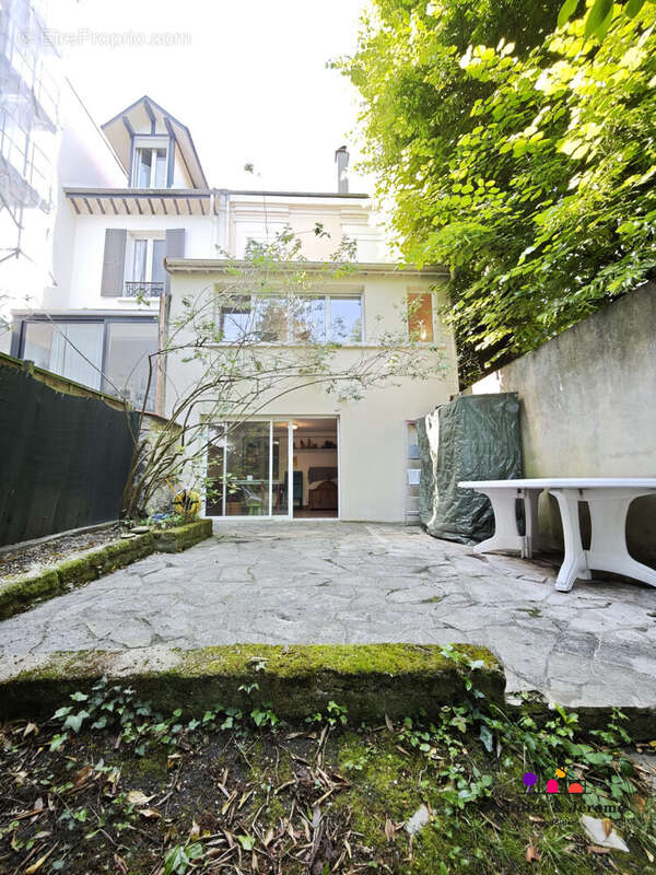 Maison à MONTMORENCY