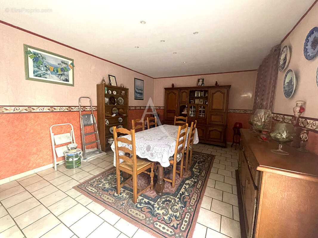 Maison à LA FEUILLIE