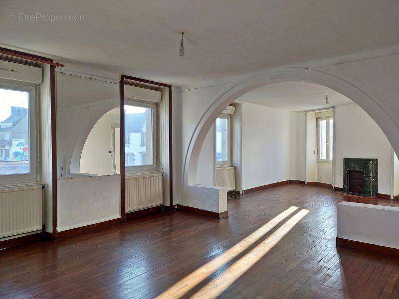 Appartement à POULDREUZIC