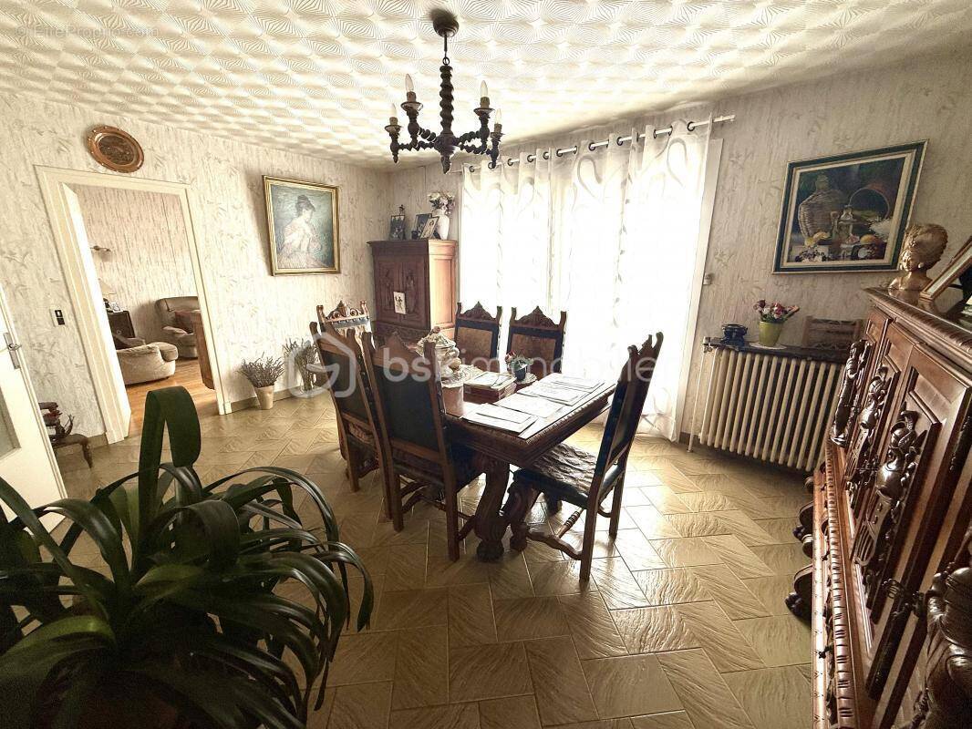 Maison à LE COTEAU