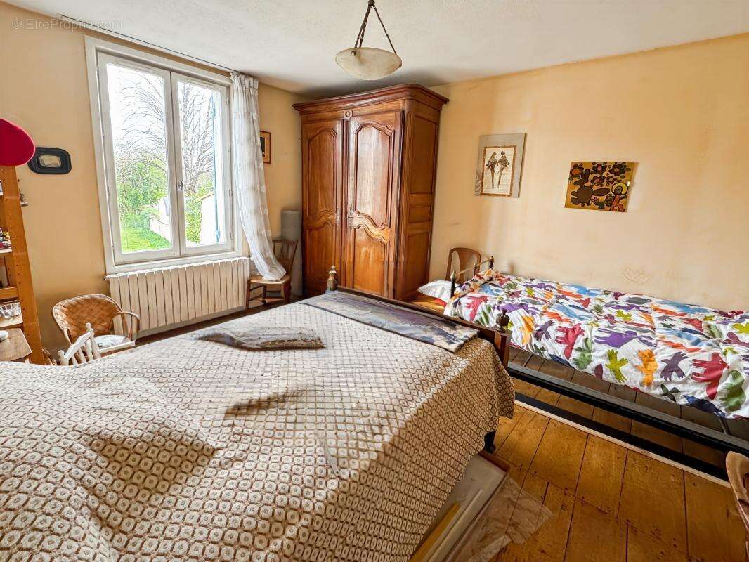 Maison à NEUVIC