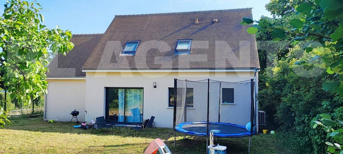 1750409325762 - Maison à BERCHERES-SUR-VESGRE