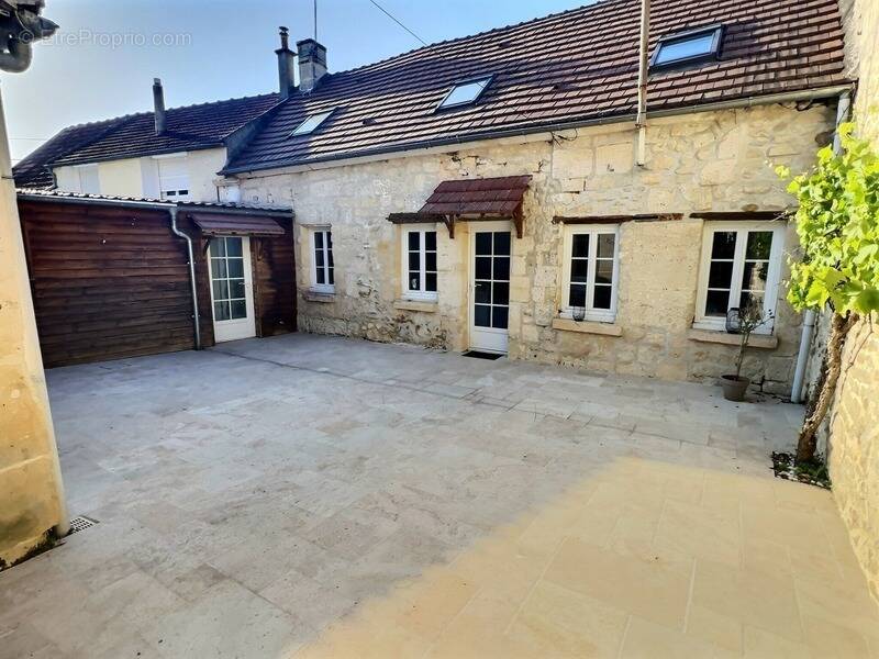 Maison à VERNEUIL-EN-HALATTE