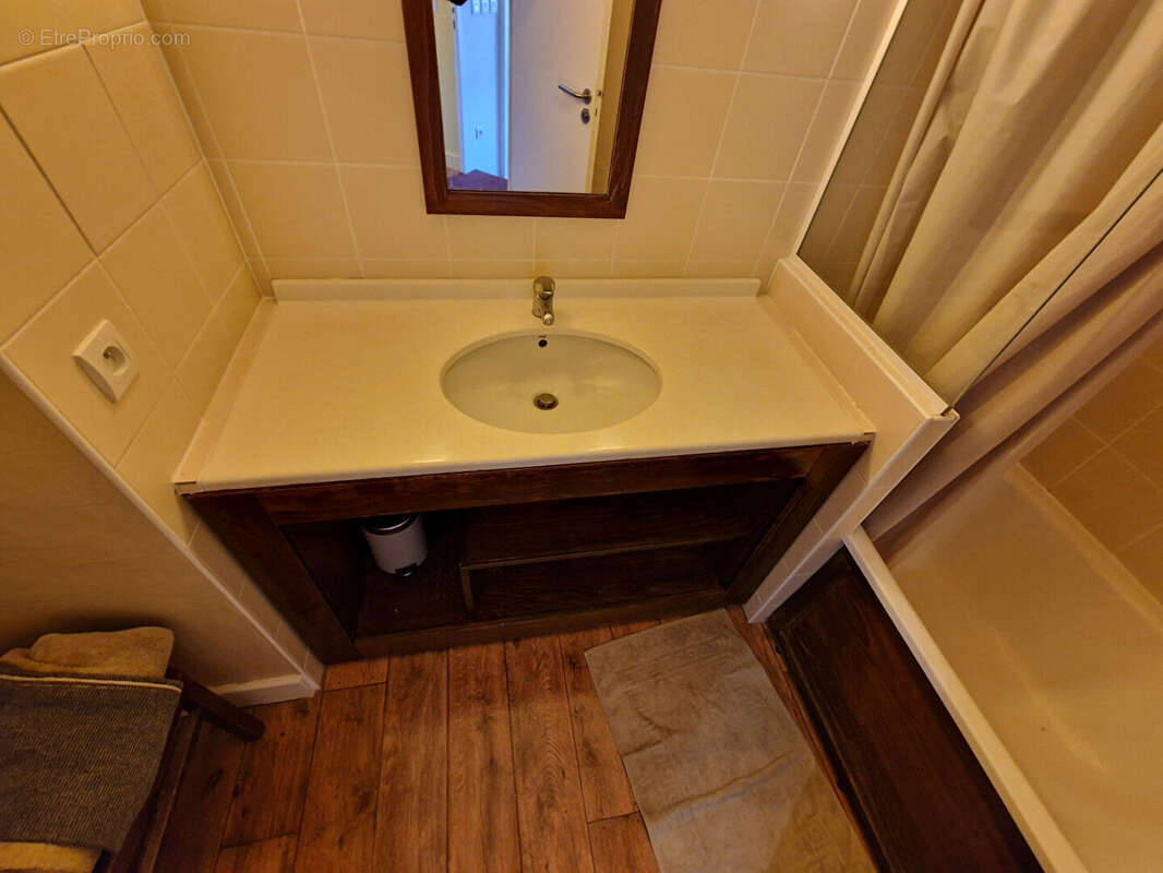 Appartement à LES CHAPELLES