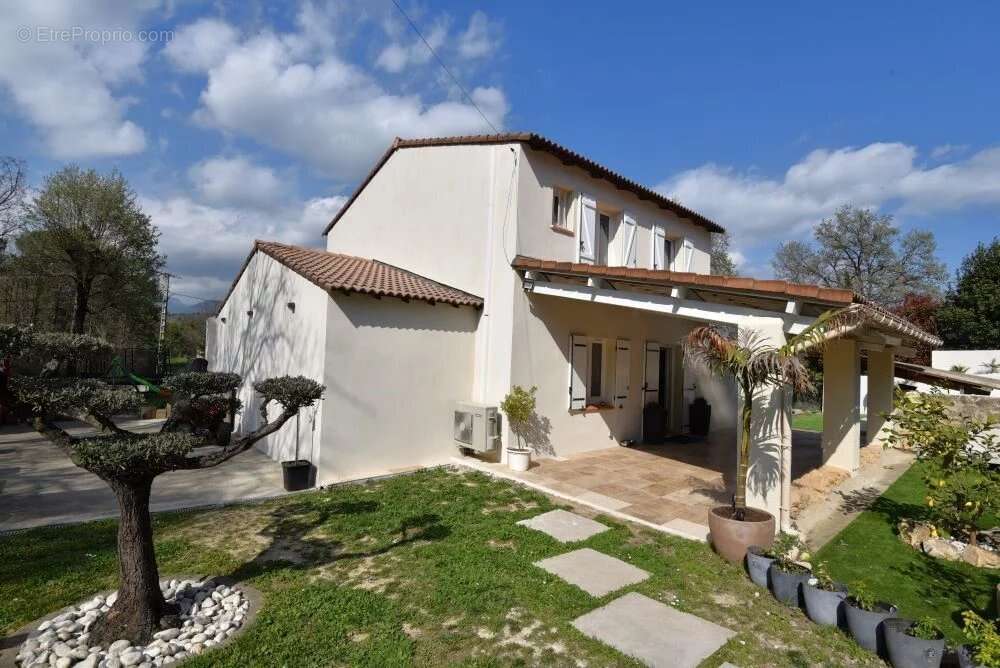 Maison à CALLIAN