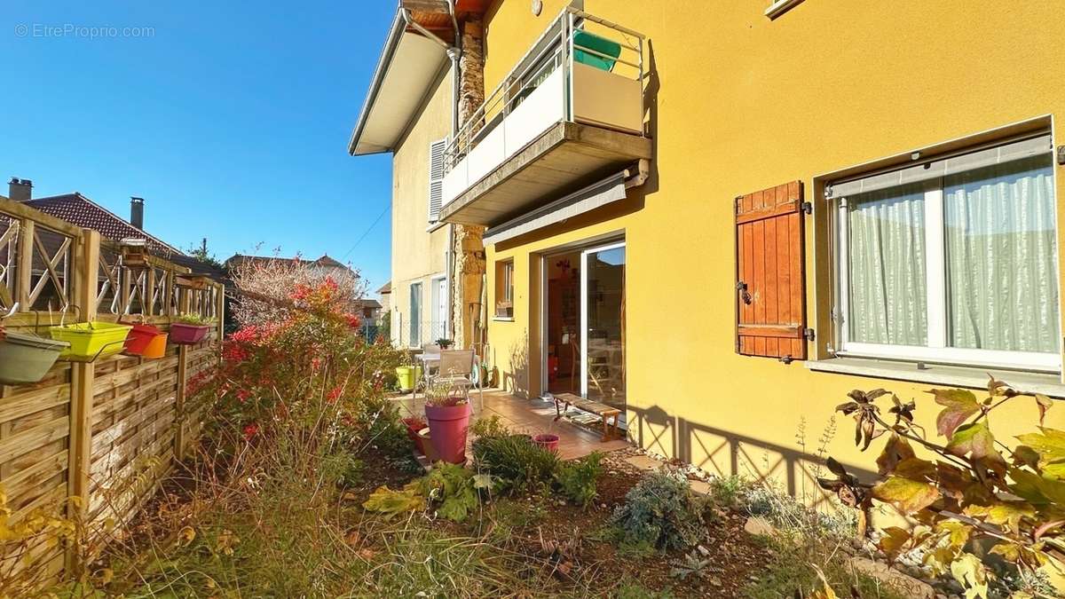 Appartement à LA MURETTE