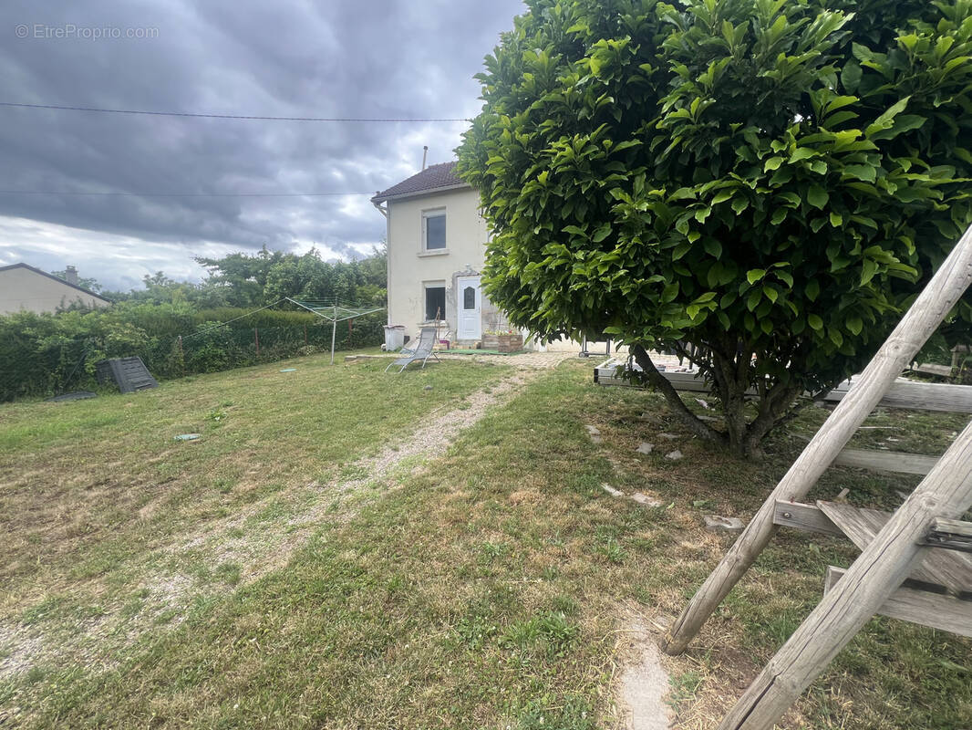 Maison à CREVIC