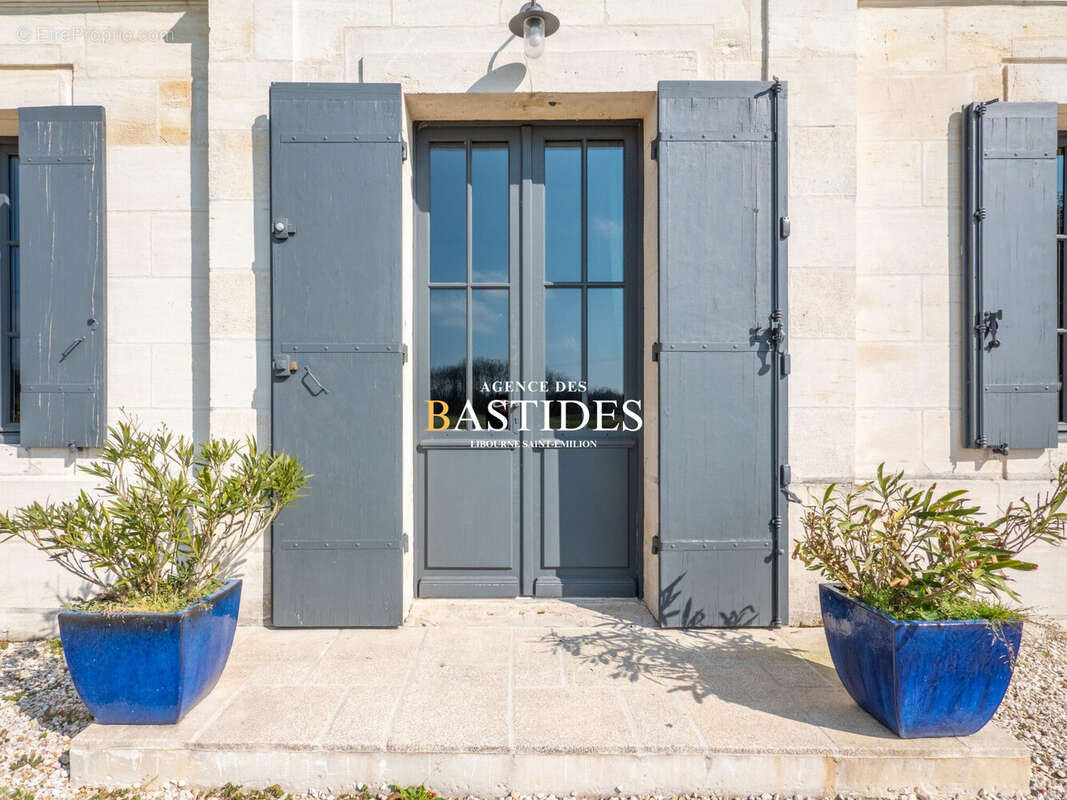Maison à FRONSAC