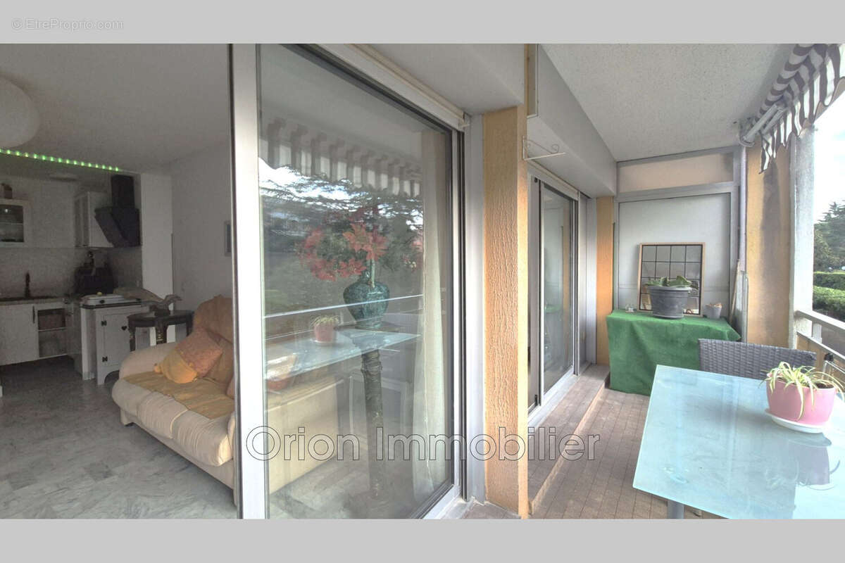 Appartement à MANDELIEU-LA-NAPOULE