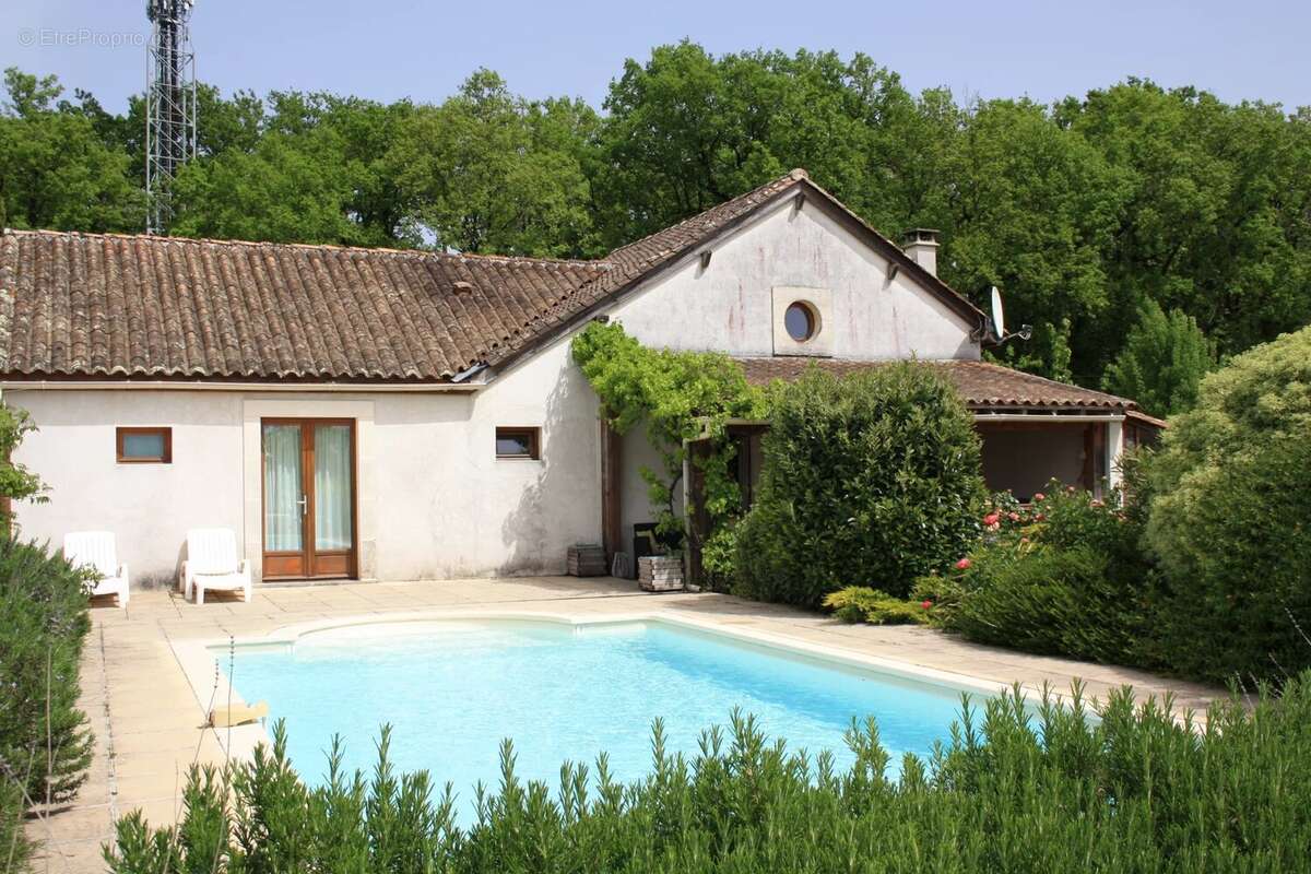Maison à CHERVAL