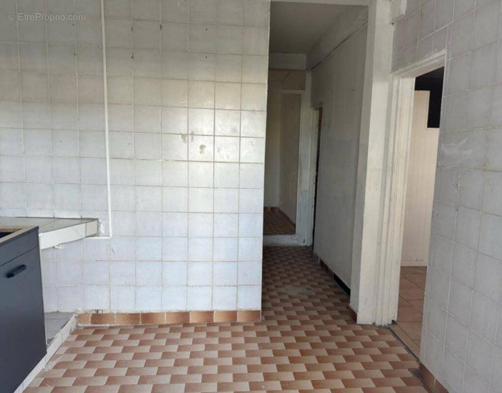 Appartement à MARSEILLE-2E