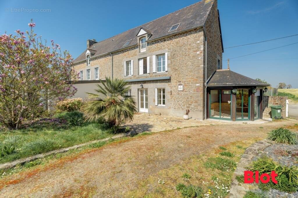 Maison à PLEUDIHEN-SUR-RANCE