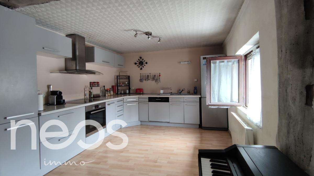 Appartement à JOUARRE