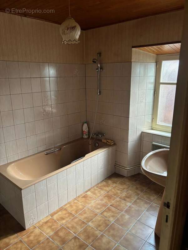 Appartement à ORADOUR-SUR-VAYRES