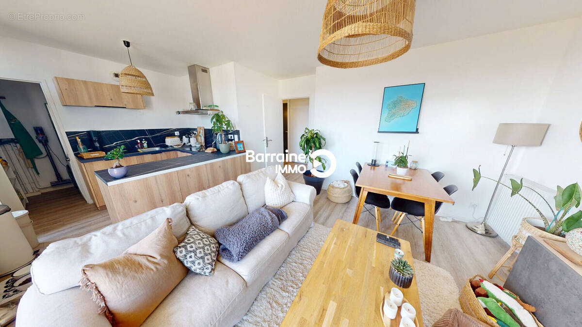 Appartement à LE RELECQ-KERHUON