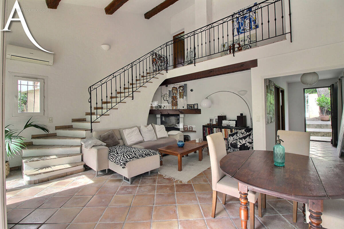 Maison à MOUGINS