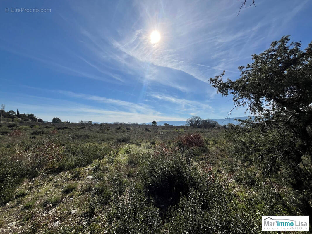 Terrain à CABRIERES-D&#039;AVIGNON