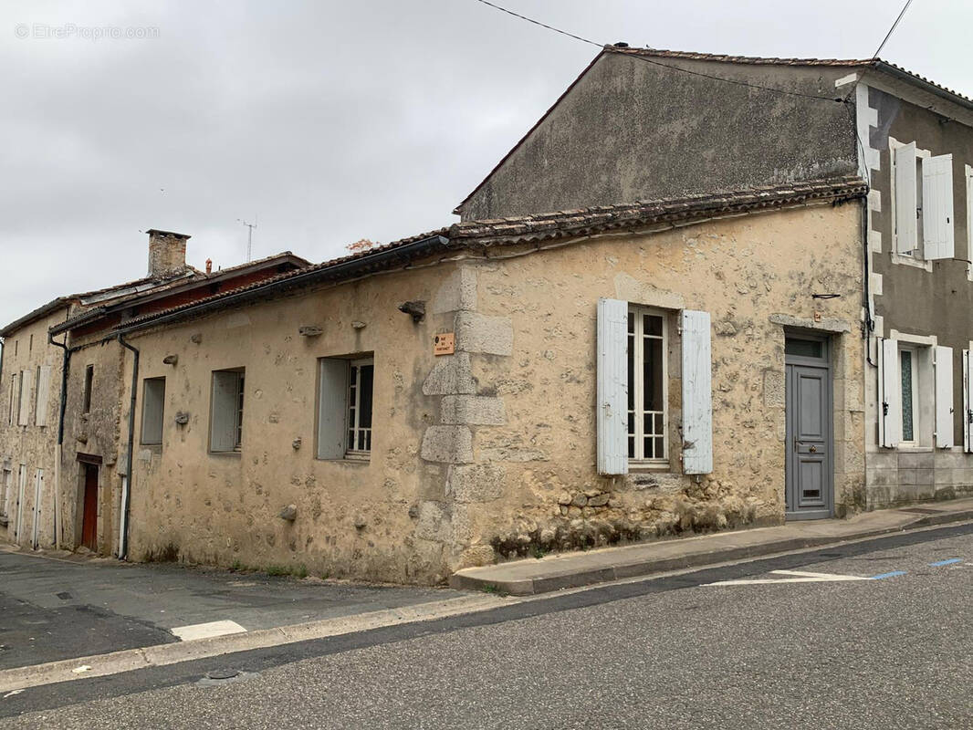 Maison à PELLEGRUE