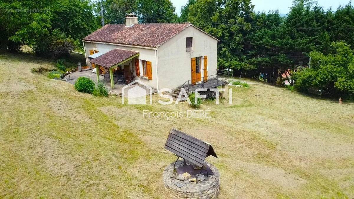 Photo 1 - Maison à LE BUISSON-DE-CADOUIN
