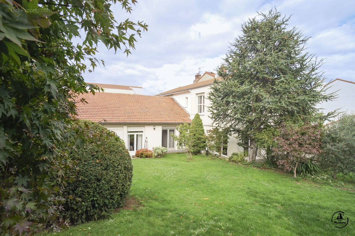 Maison à SAINT-ETIENNE