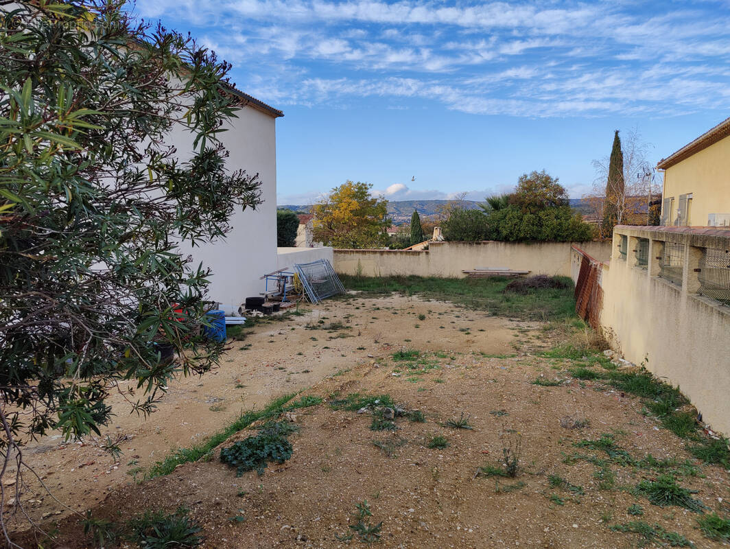 Terrain à AIX-EN-PROVENCE